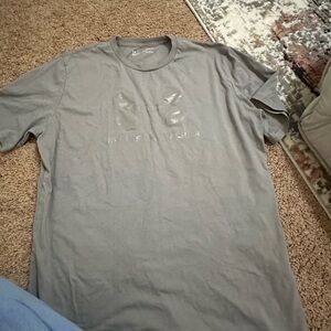 Under Armour Men's Gray Short Sleeve Tee